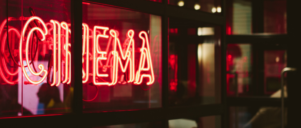 Dezelfde films vertonen in bioscopen en filmtheaters: is er sprake van een trend?